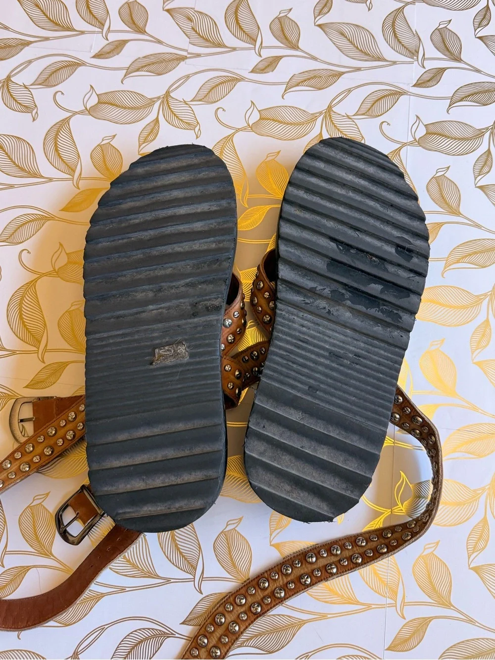 Free People Izzy Studded Tan Leather Platform Sandals size 7.5